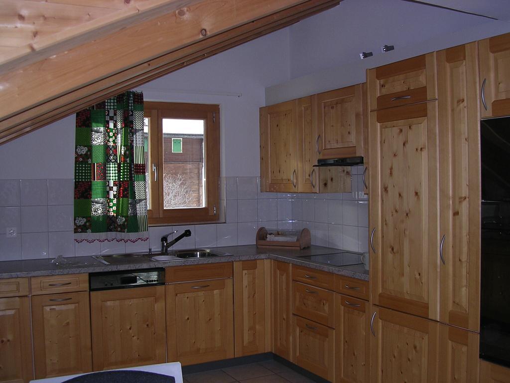 Gotschnablick Apartment Klosters Phòng bức ảnh